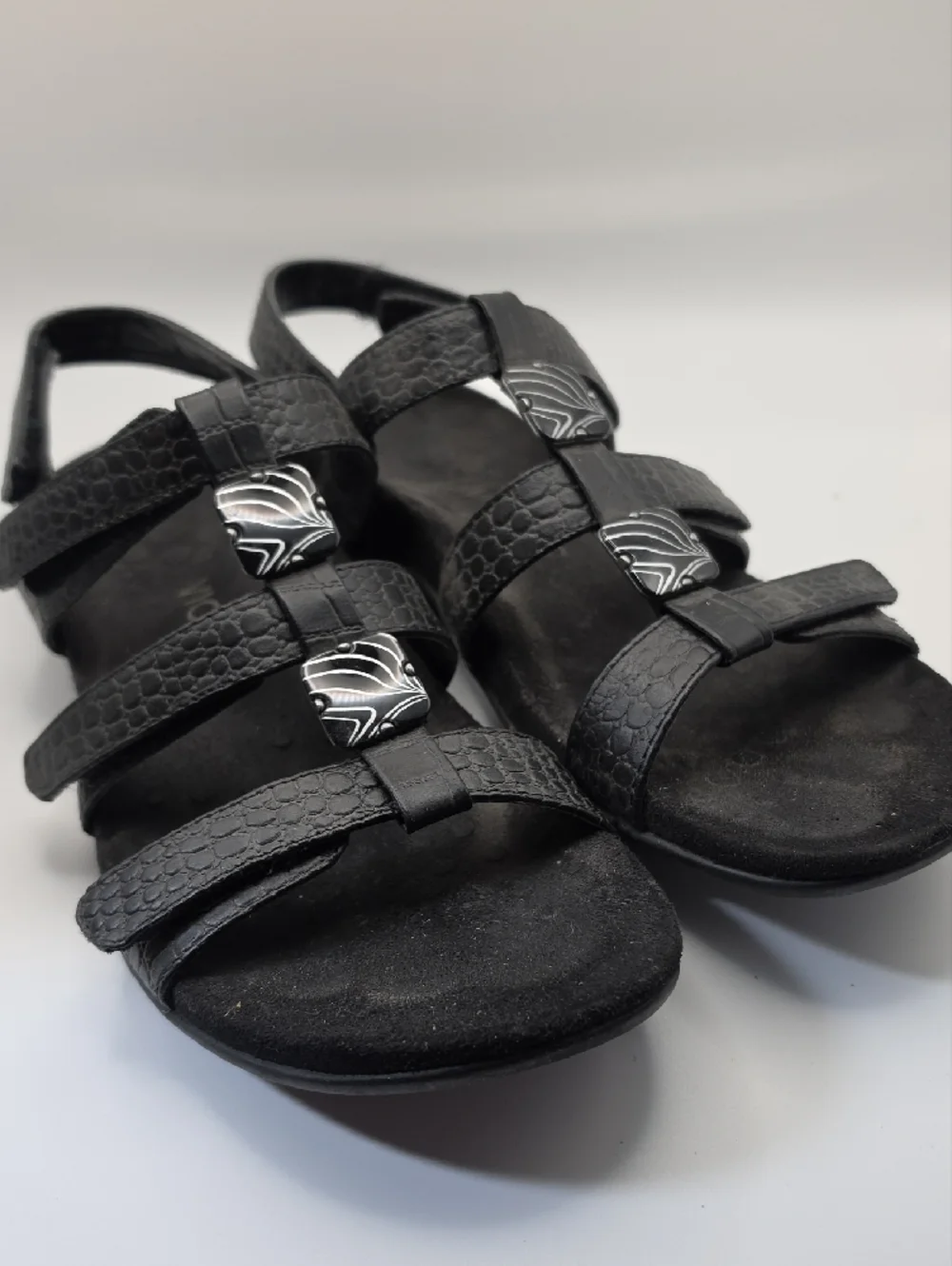 Vionic Black AMBER Sandals - Picture 5 of 5